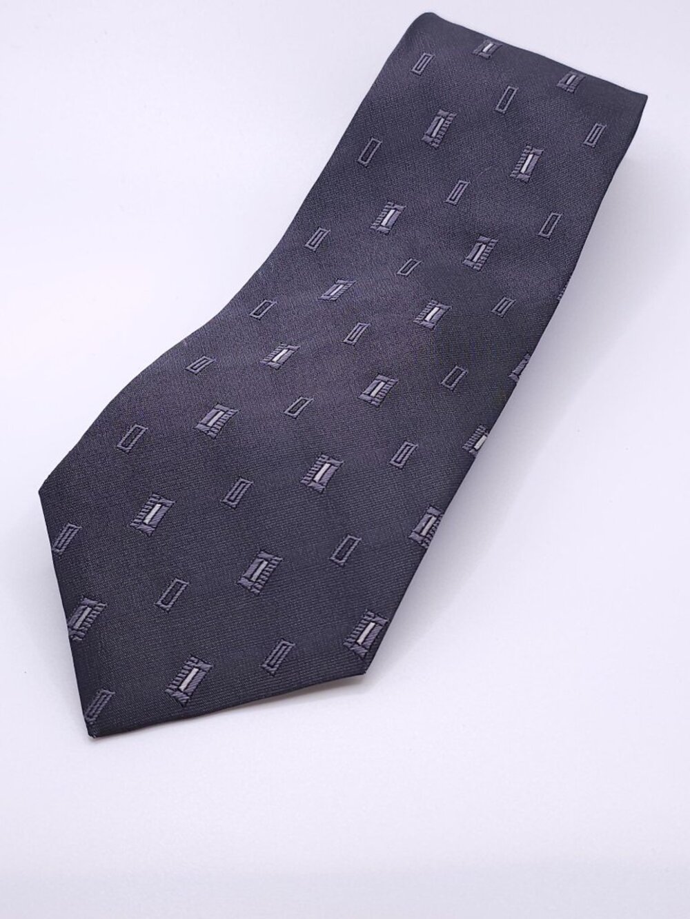 Nicole Miller Men's Gray Geometric Silk Tie